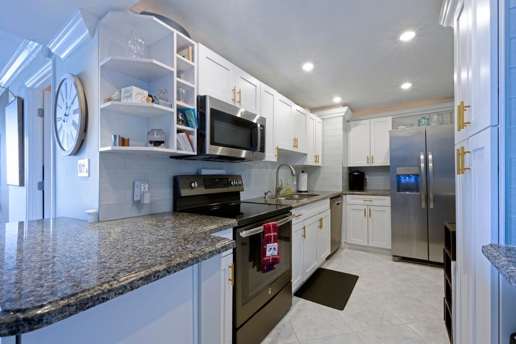 Photo of 5600 N Flagler Drive #1906, West Palm Beach, FL 33407 (MLS # R11162520)