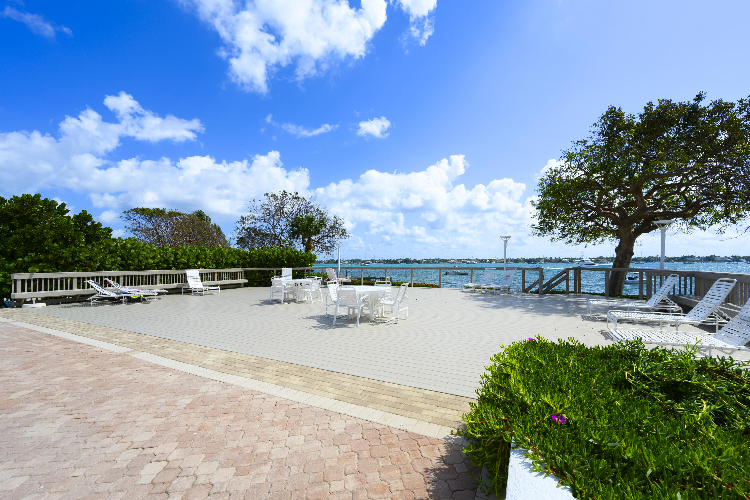 PALM BEACH HOUSE CONDO - Residential