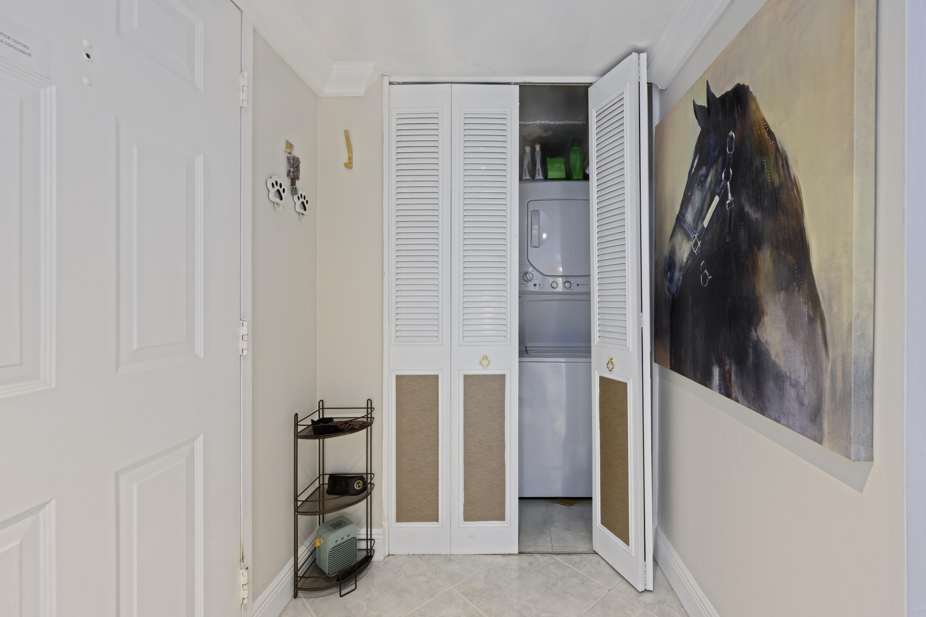 PALM BEACH HOUSE CONDO - Residential