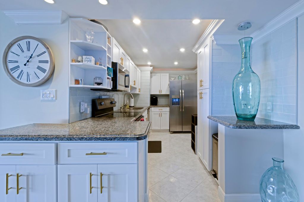 Photo of 5600 N Flagler Drive #1906, West Palm Beach, FL 33407 (MLS # R11162520)