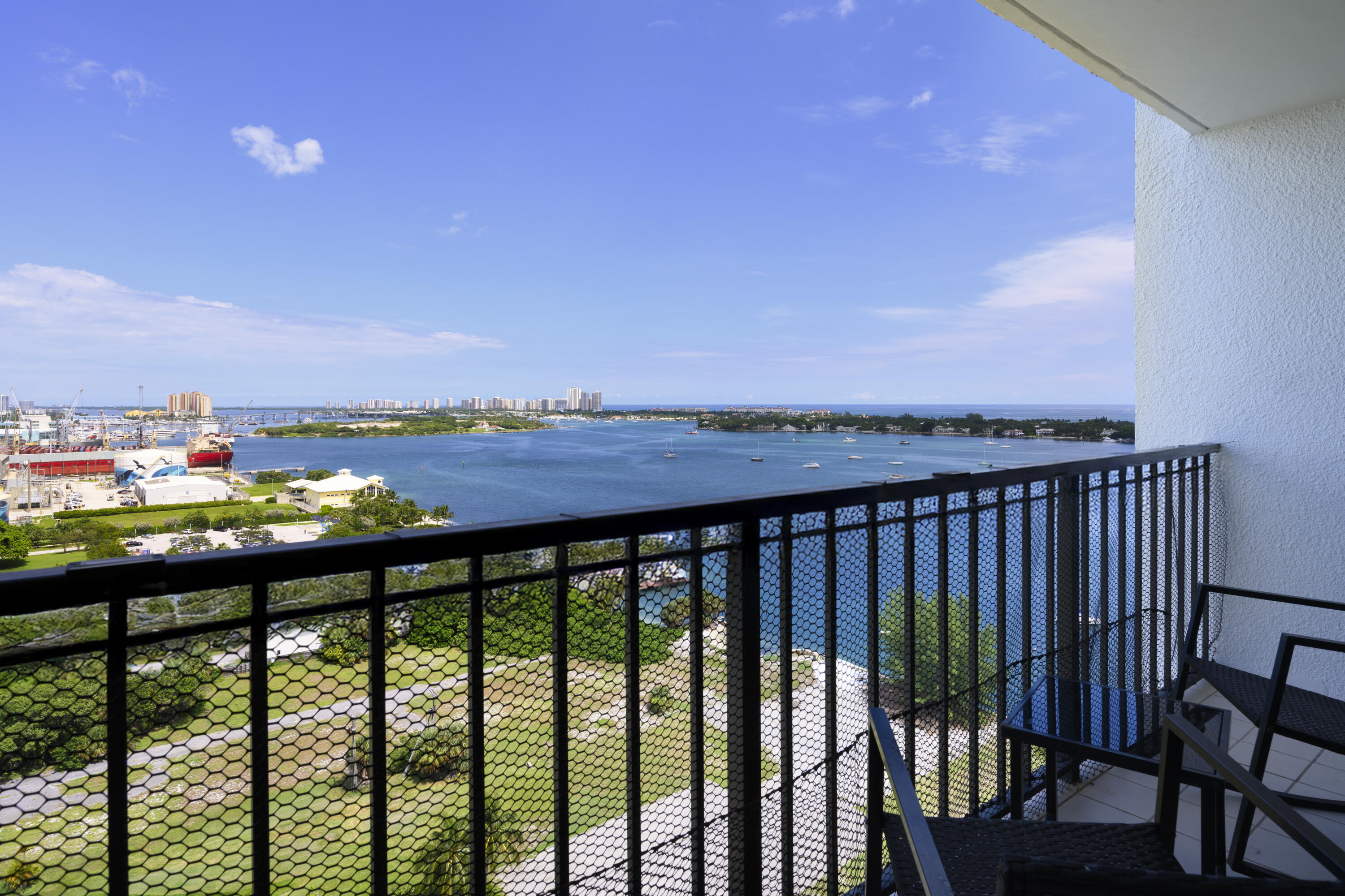 PALM BEACH HOUSE CONDO - Residential