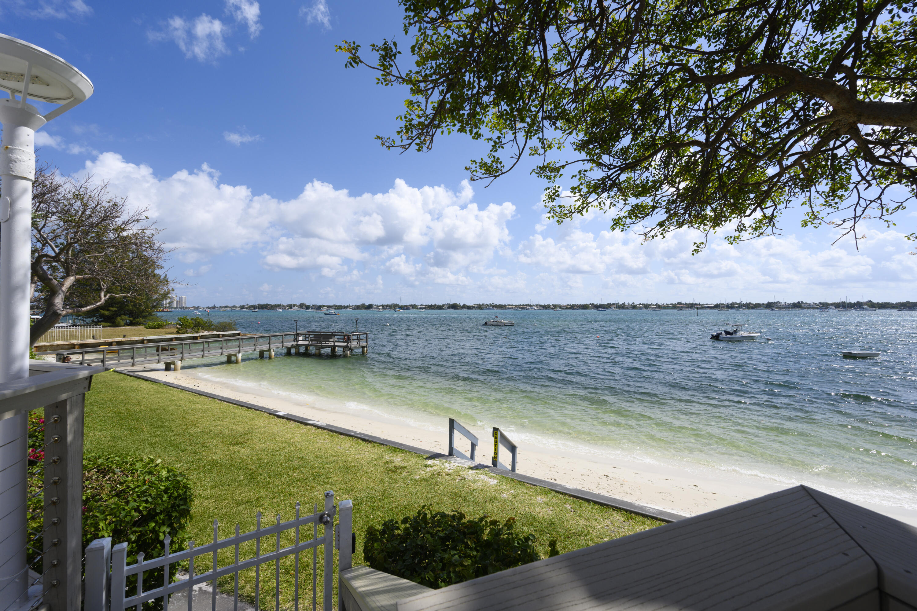 PALM BEACH HOUSE CONDO - Residential