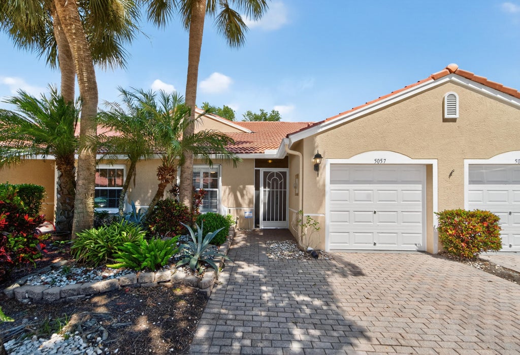 Photo of 5057 Toscana Trail, Boynton Beach, FL 33437 (MLS # R11150835)
