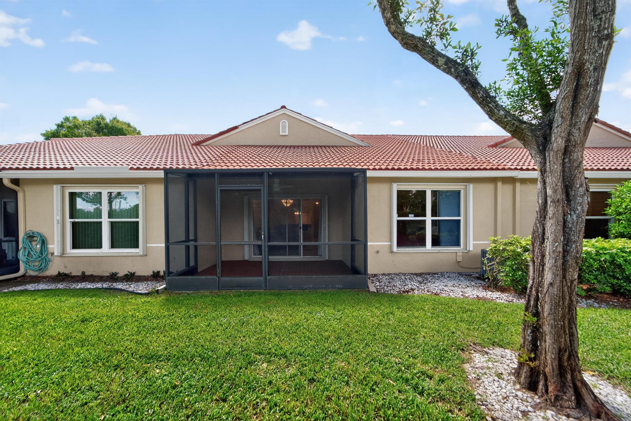 TUSCANY BAY - Residential