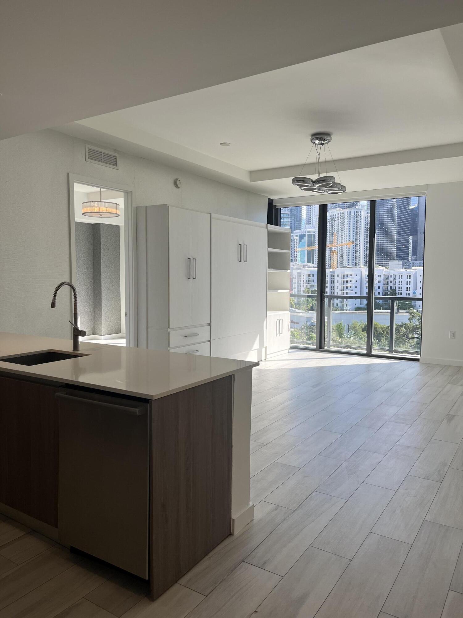 201 SW 17th Road 810