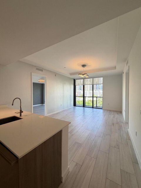 201 SW 17th Road 810 Miami FL 33129