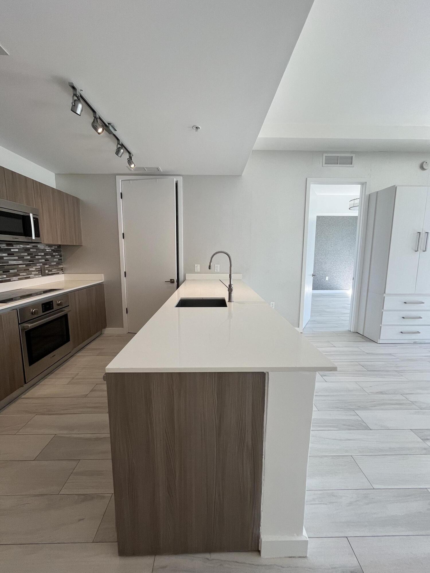 201 SW 17th Road 810