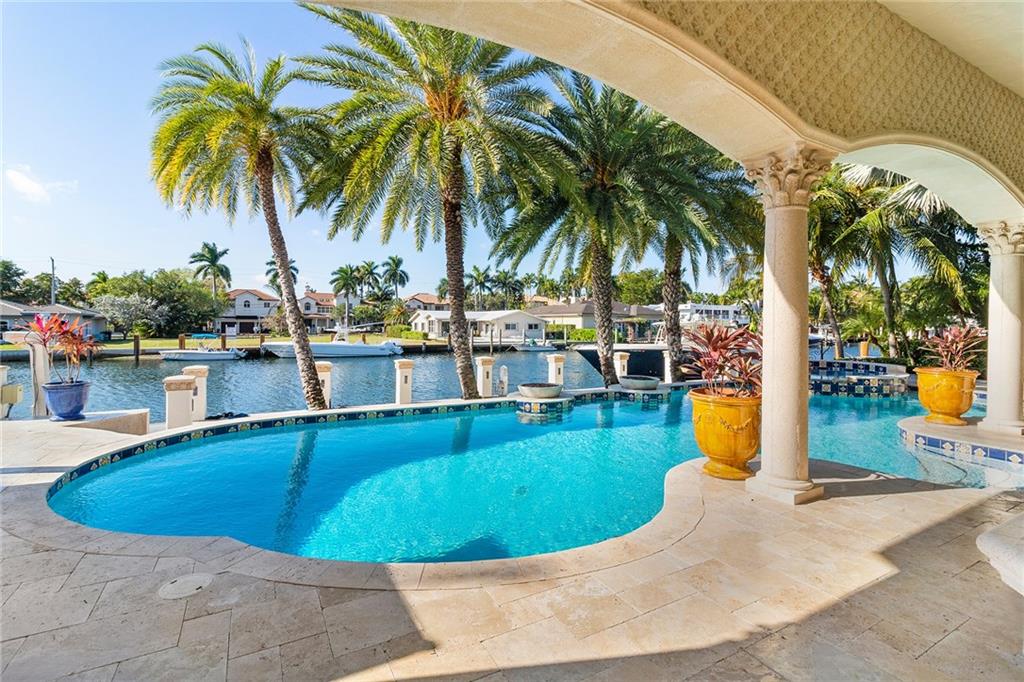 RIO VISTA ISLES - Residential