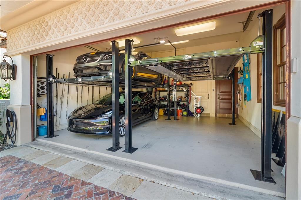 RIO VISTA ISLES - Residential