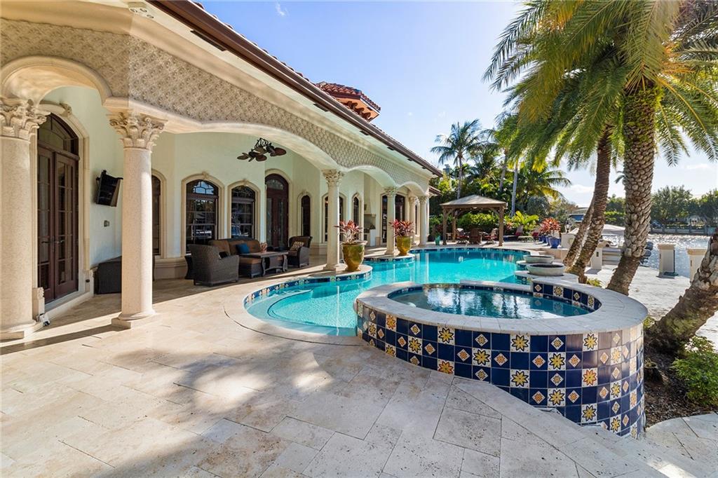 RIO VISTA ISLES - Residential