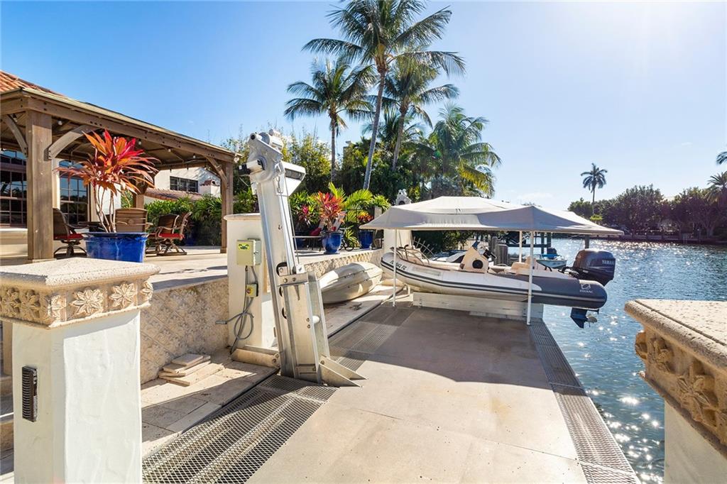 RIO VISTA ISLES - Residential