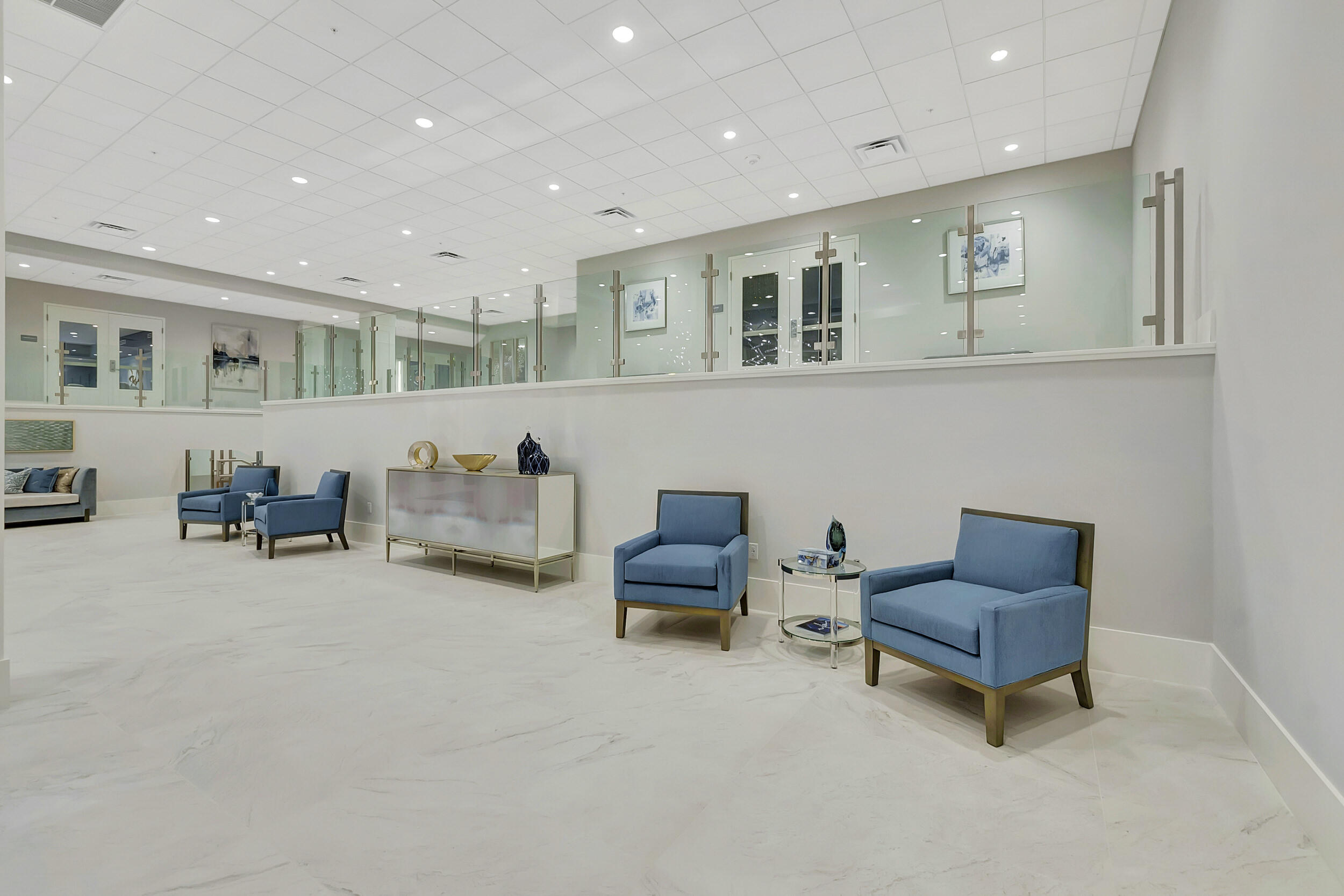 HUNTINGTON POINTE - Residential