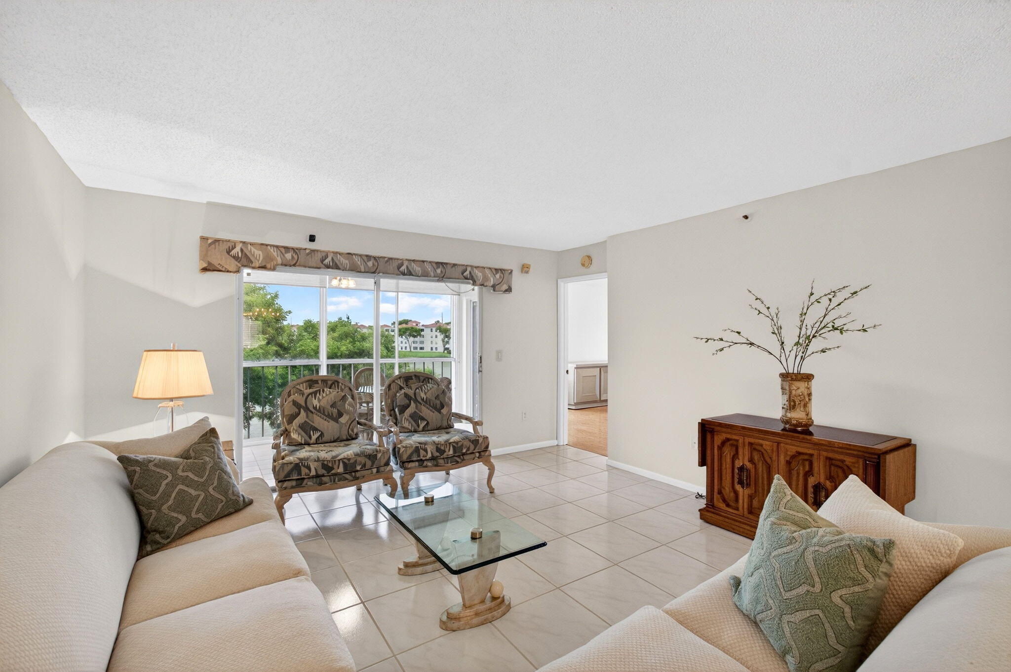 HUNTINGTON POINTE - Residential
