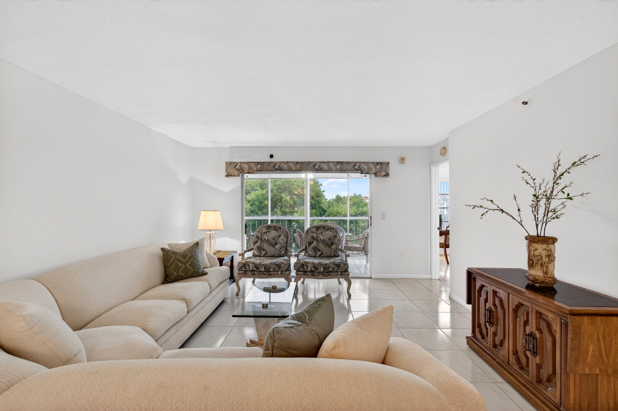 HUNTINGTON POINTE - Residential