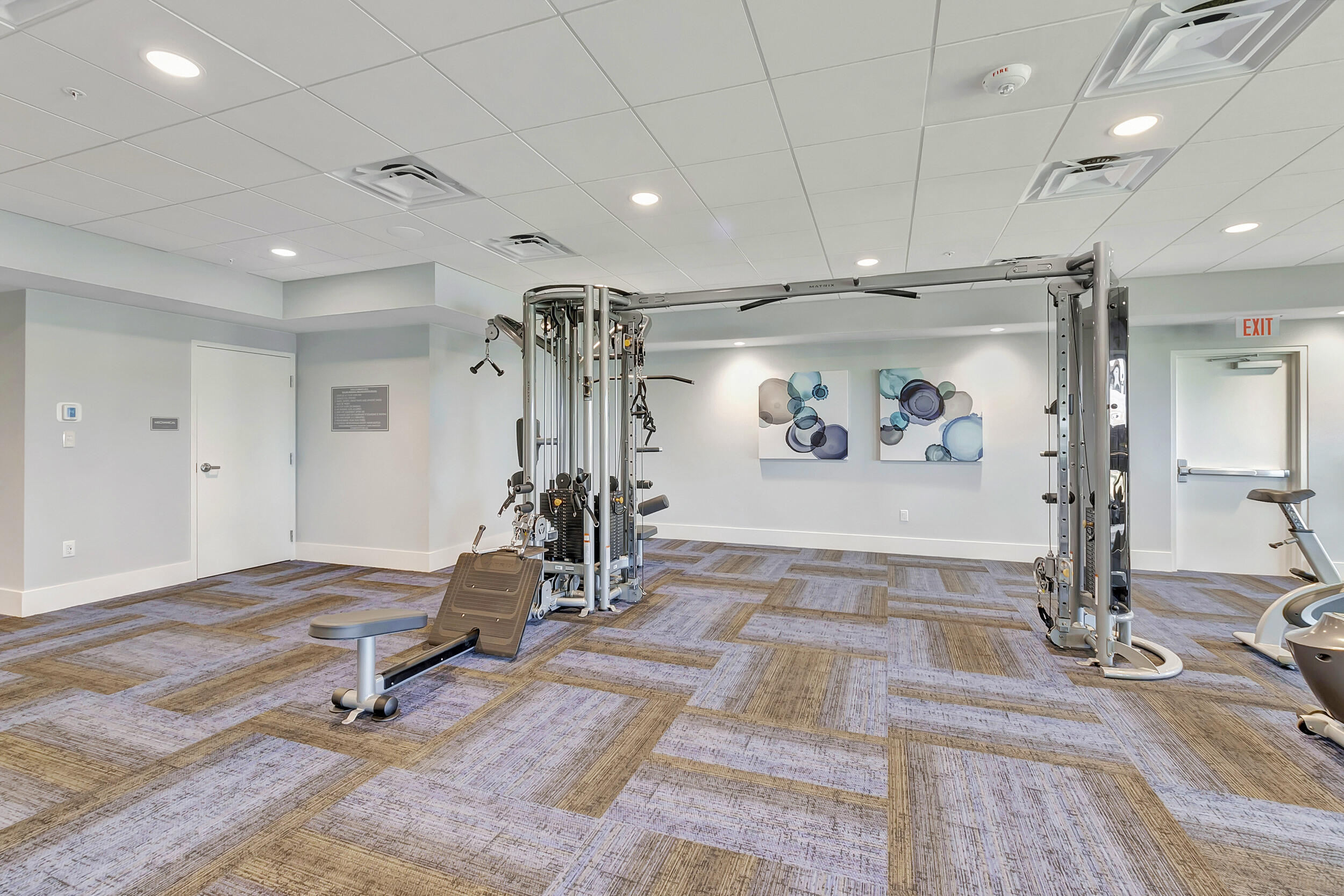 HUNTINGTON POINTE - Residential