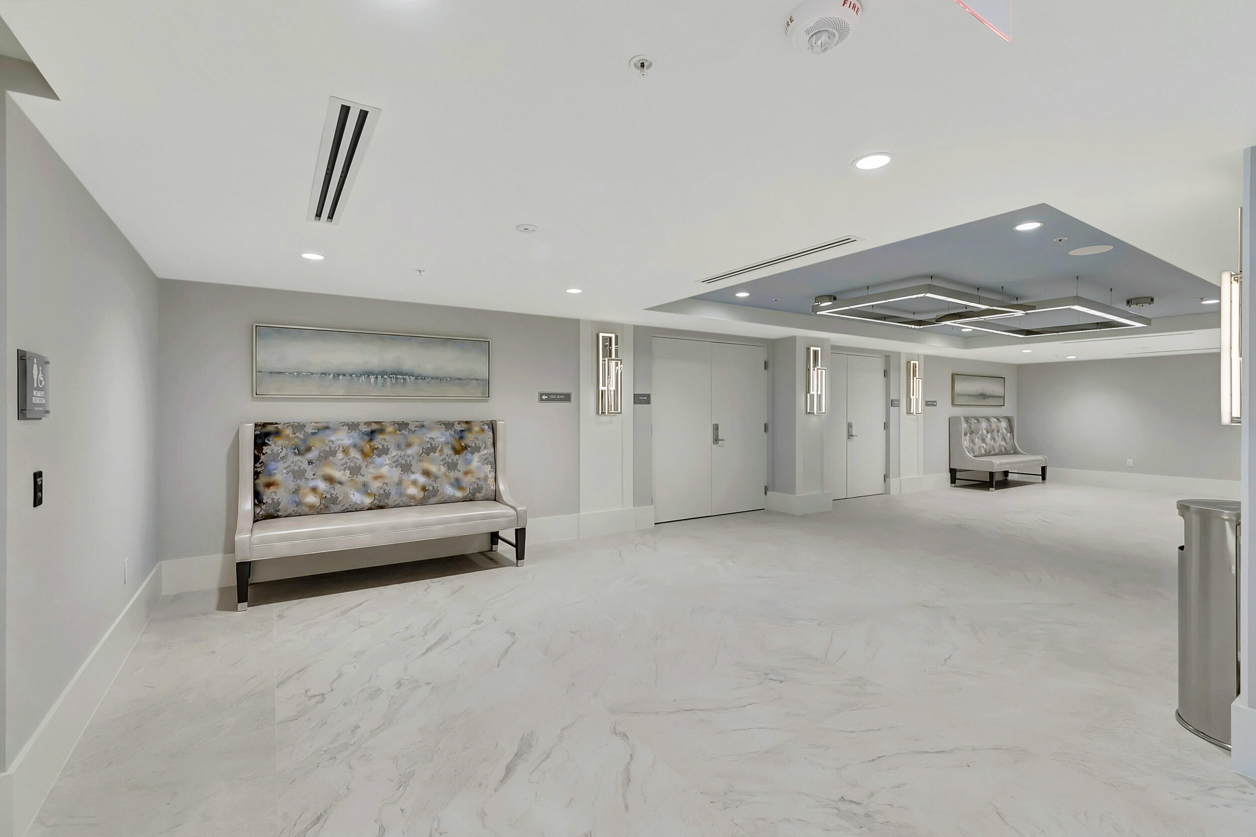 HUNTINGTON POINTE - Residential