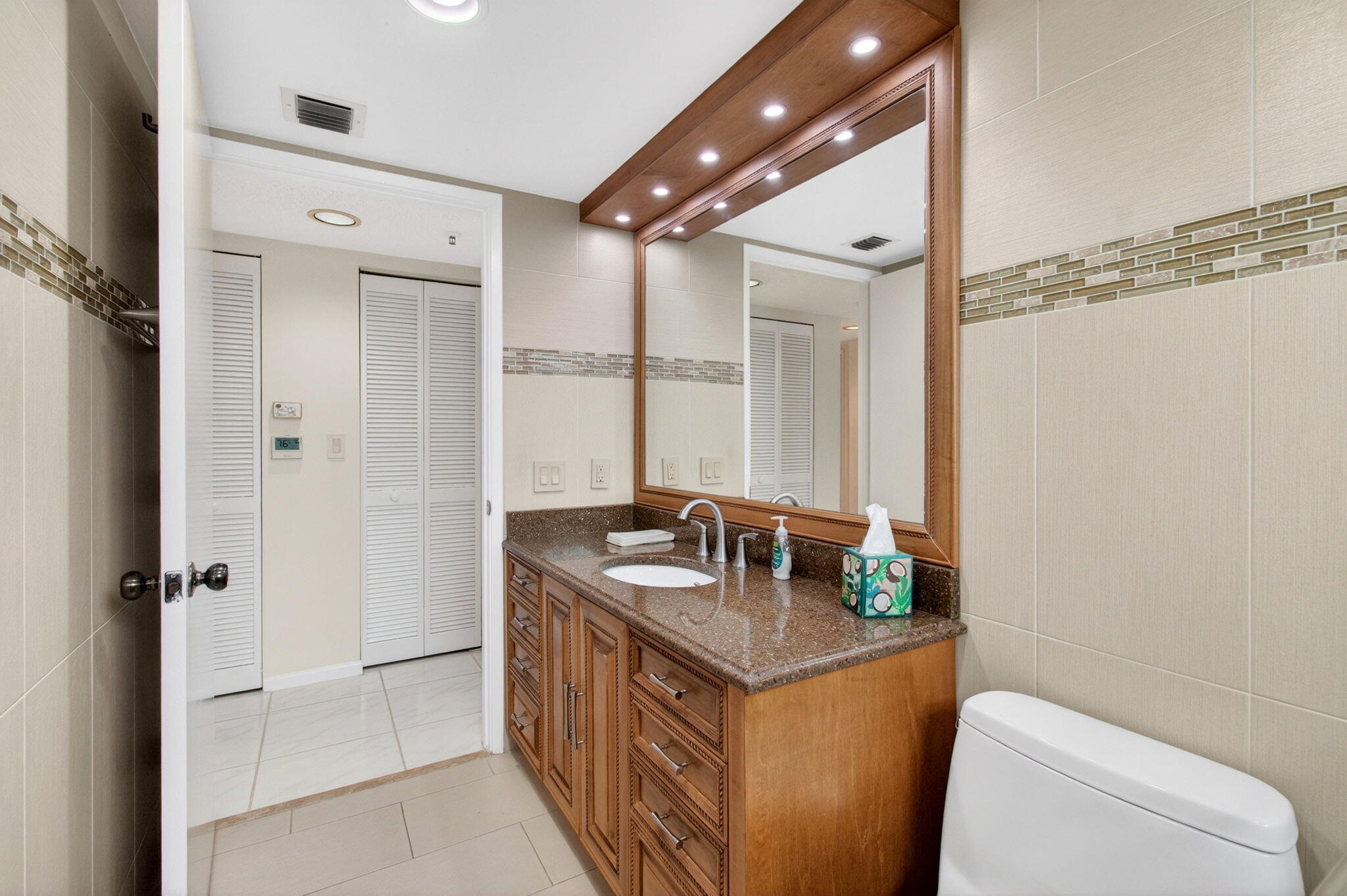 HUNTINGTON POINTE - Residential