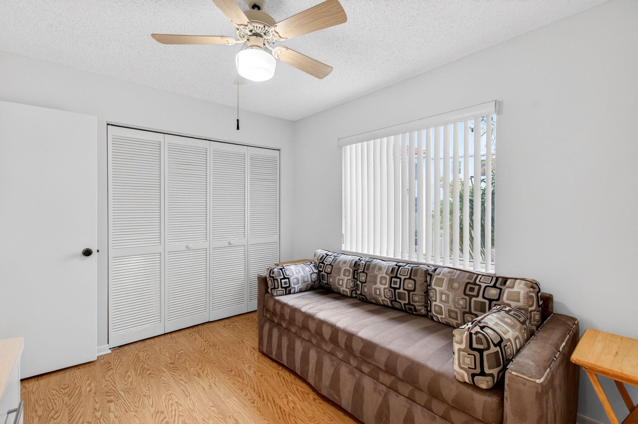 HUNTINGTON POINTE - Residential