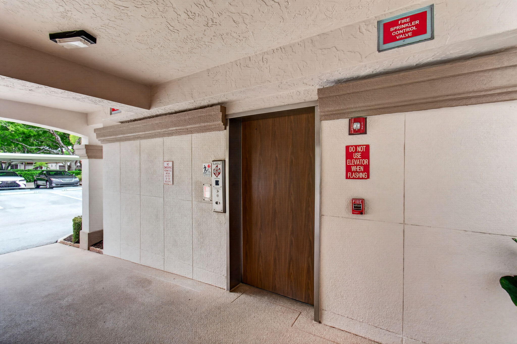 HUNTINGTON POINTE - Residential