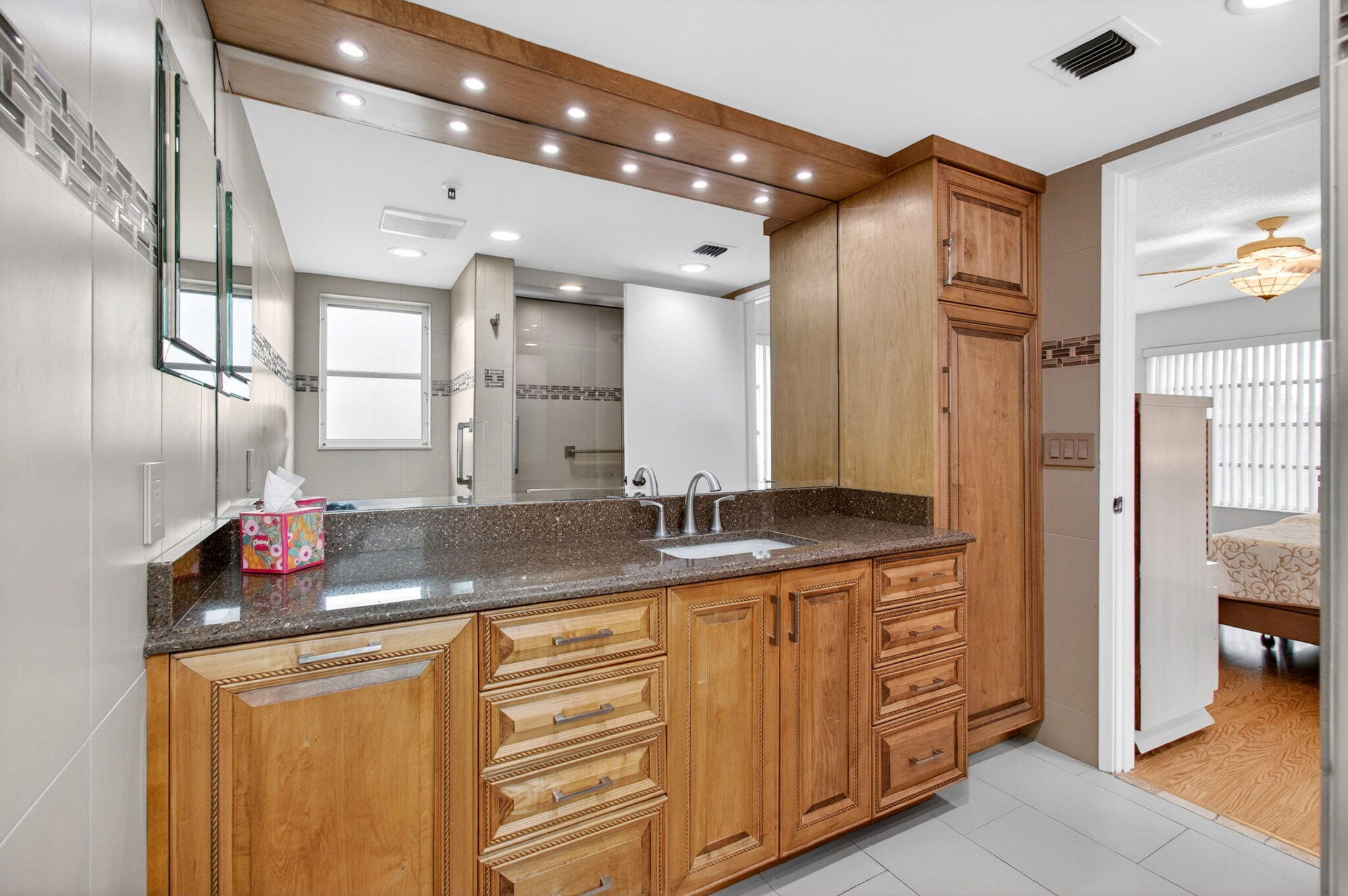 HUNTINGTON POINTE - Residential