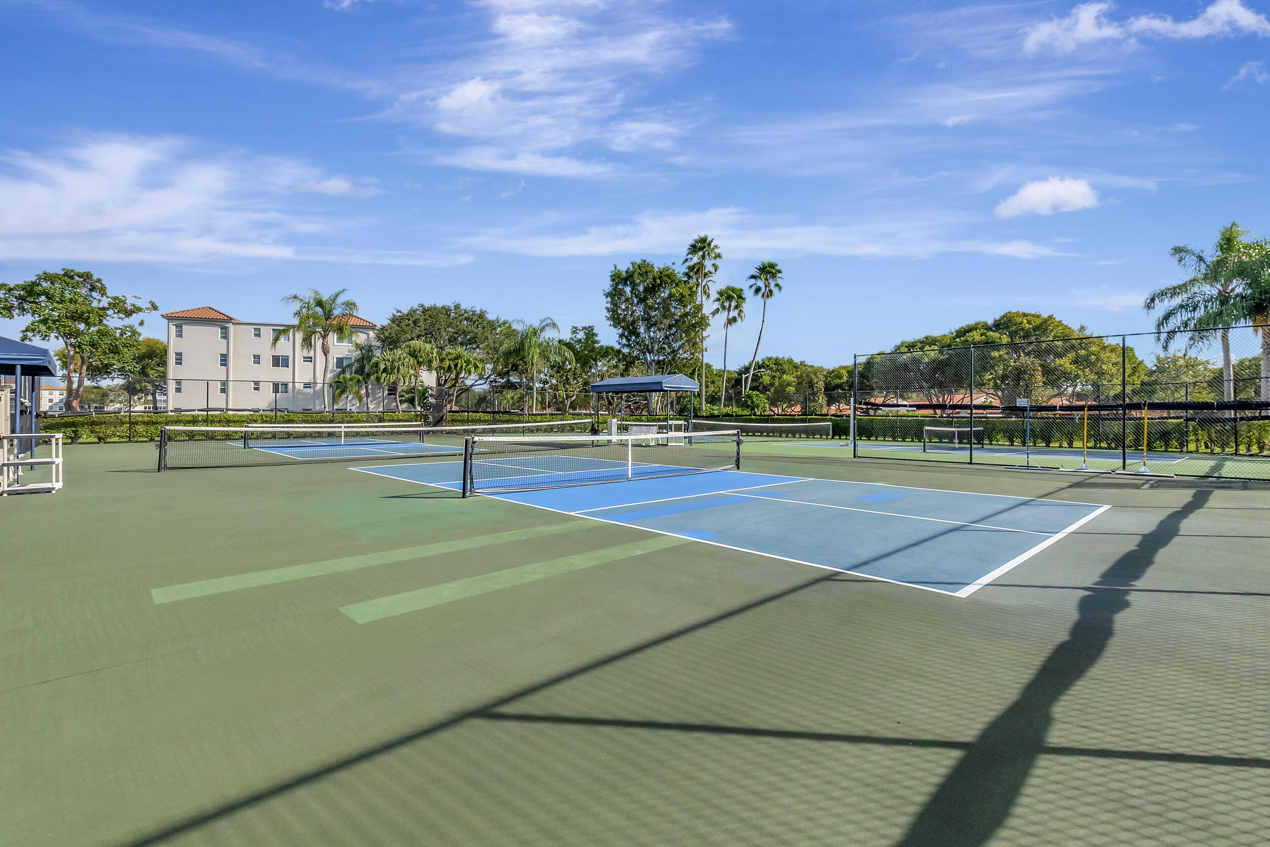 HUNTINGTON POINTE - Residential