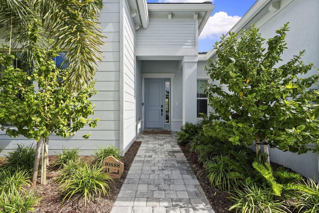 Photo of 10888 Stellar Circle, Palm Beach Gardens, FL 33412 (MLS # R11137745)