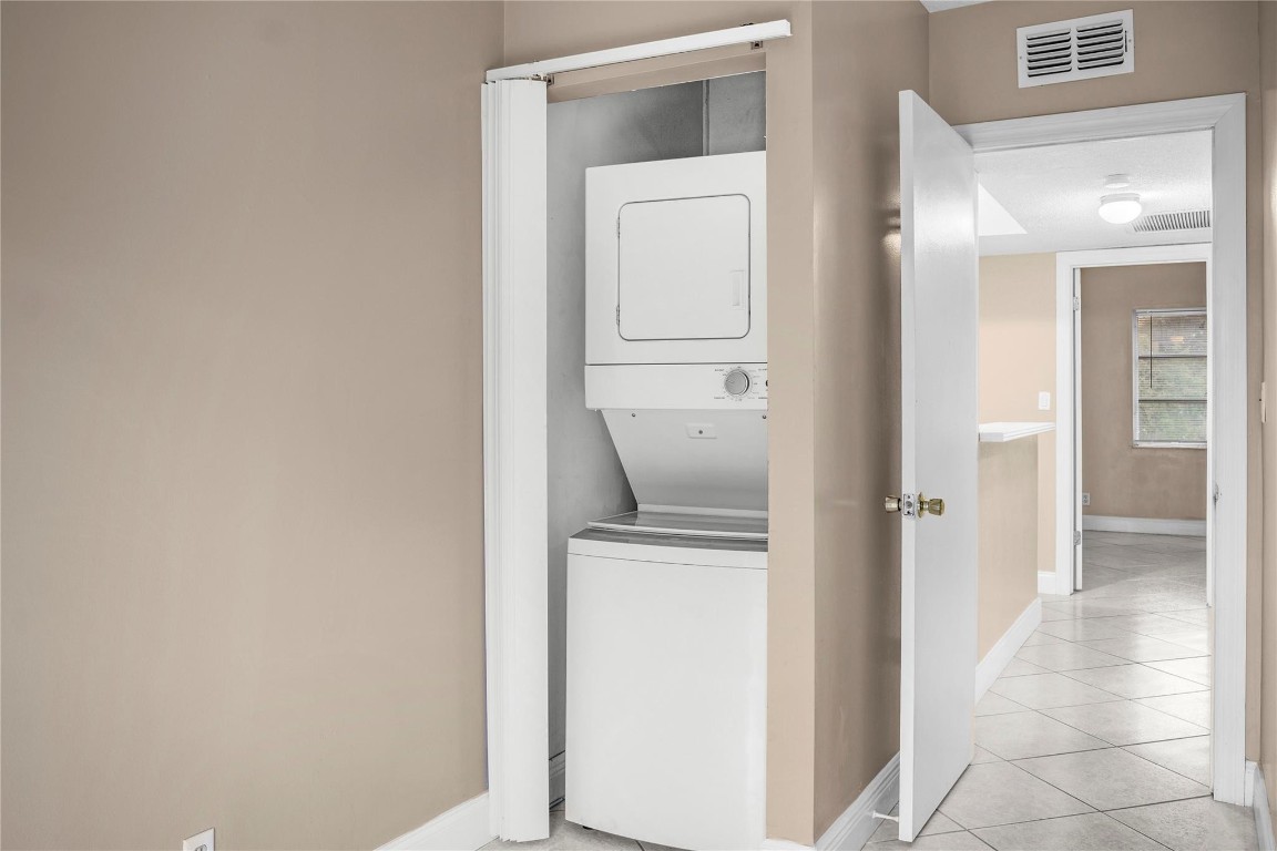 Davie Heights Ext 100-30 - Residential