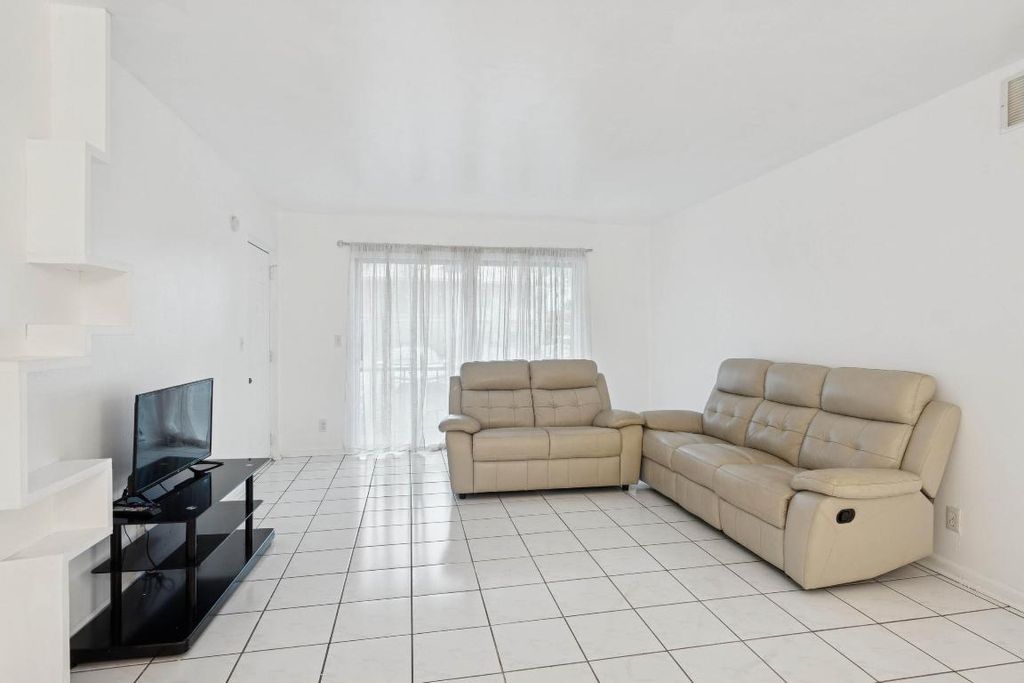 Photo of 9930 Pineapple Tree Drive #112, Boynton Beach, FL 33436 (MLS # R11157427)