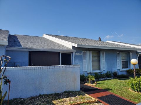 Tiny photo for 4195 Lucerne Villas Lane, Lake Worth, FL 33467 (MLS # R11151037)