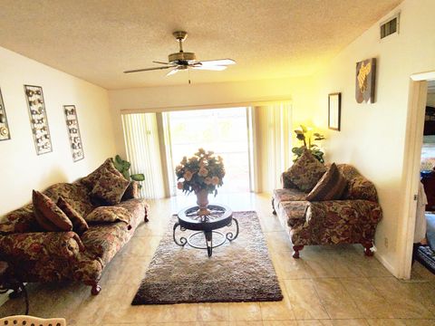 Tiny photo for 4195 Lucerne Villas Lane, Lake Worth, FL 33467 (MLS # R11151037)