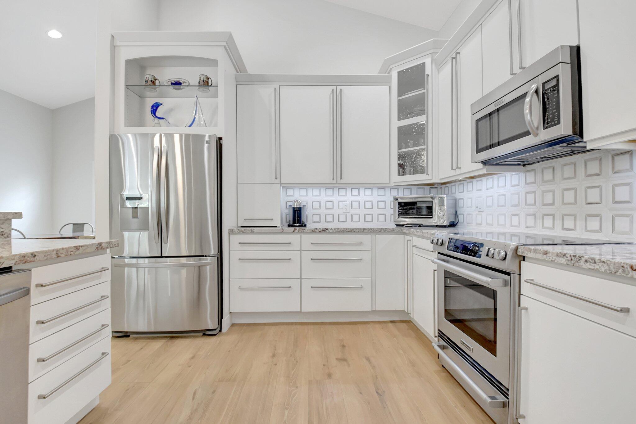 5977 Wedgewood Village Circle