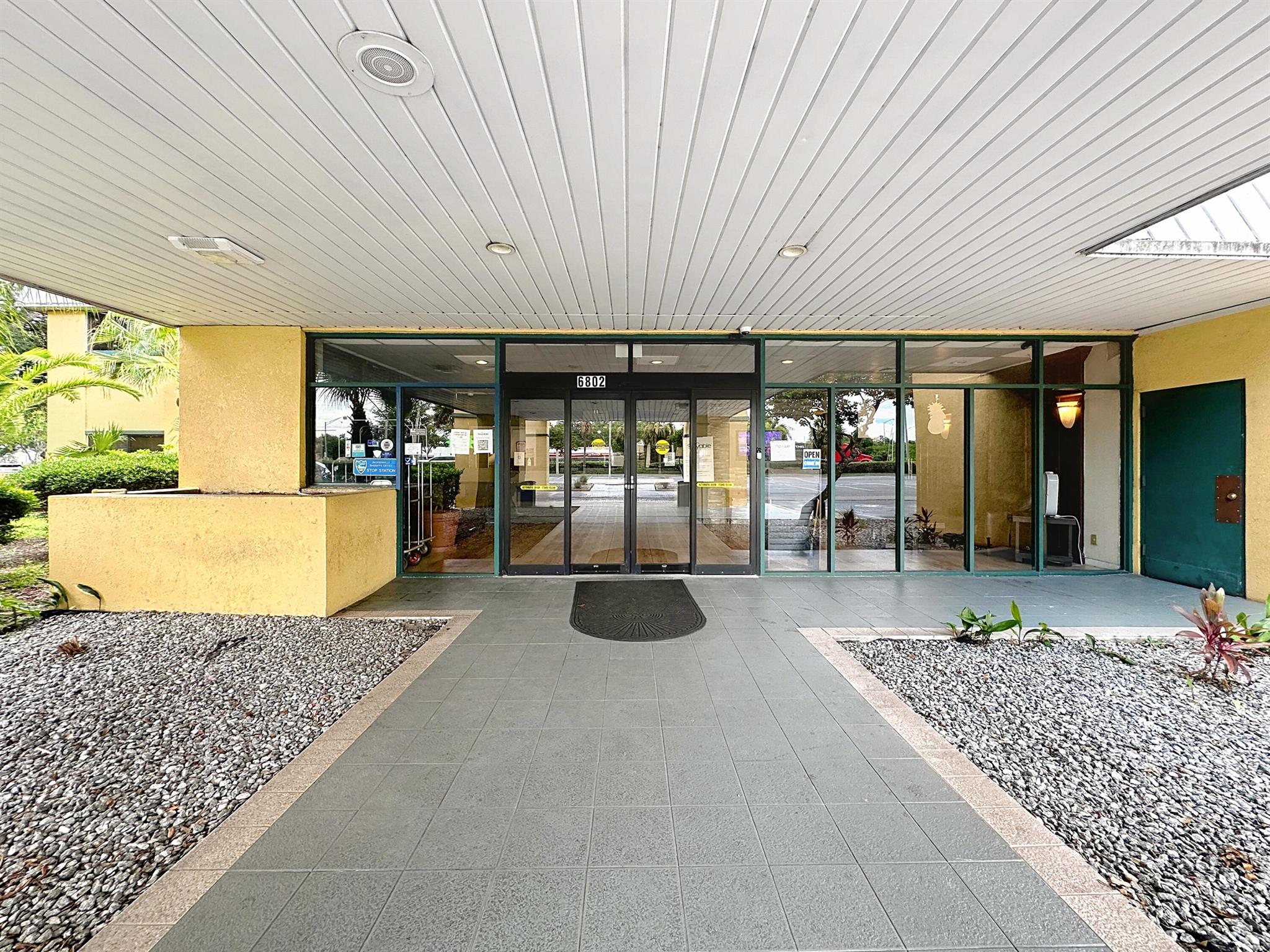 Stayable Suites - Residential Lease