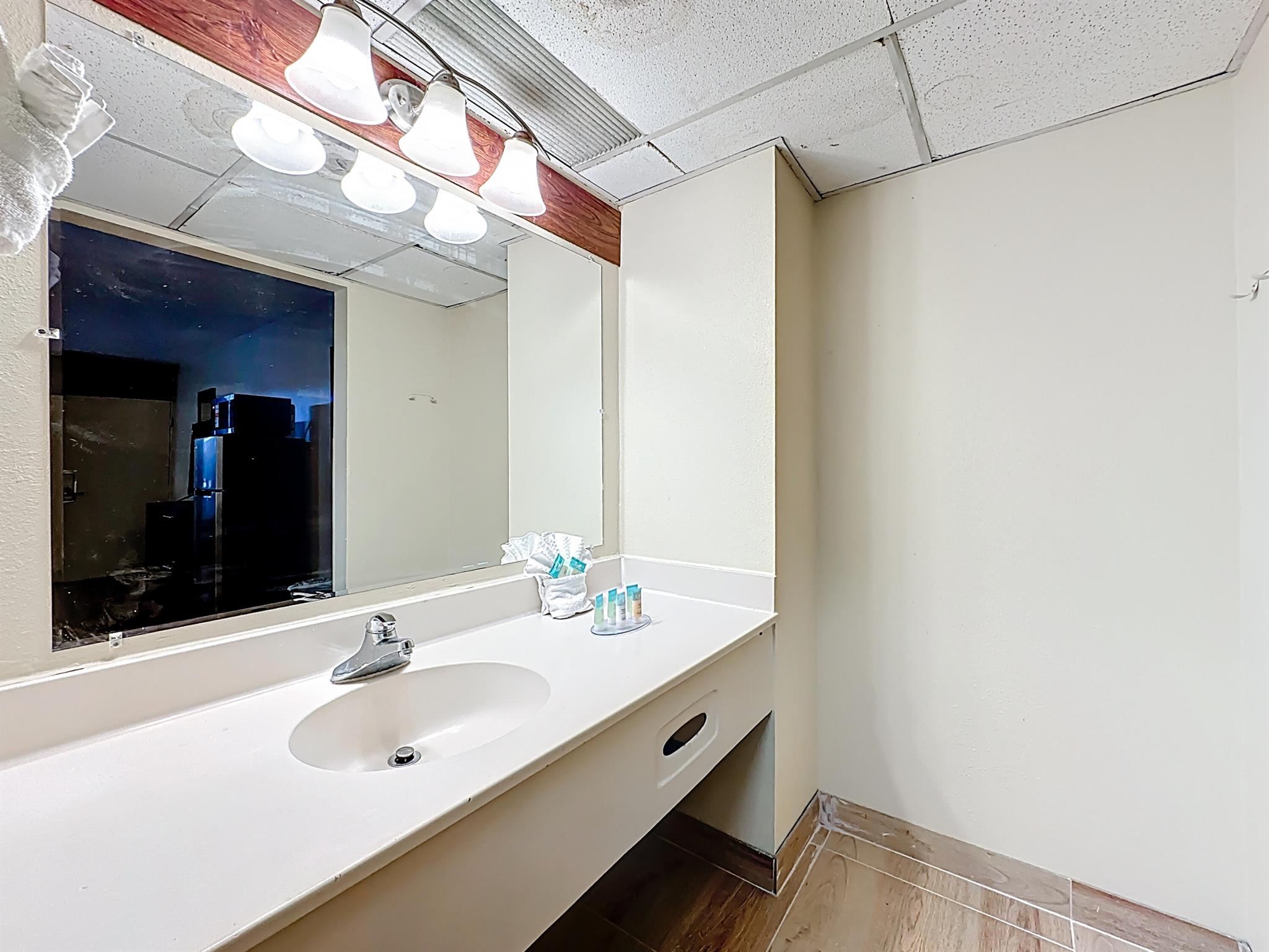 Stayable Suites - Residential Lease