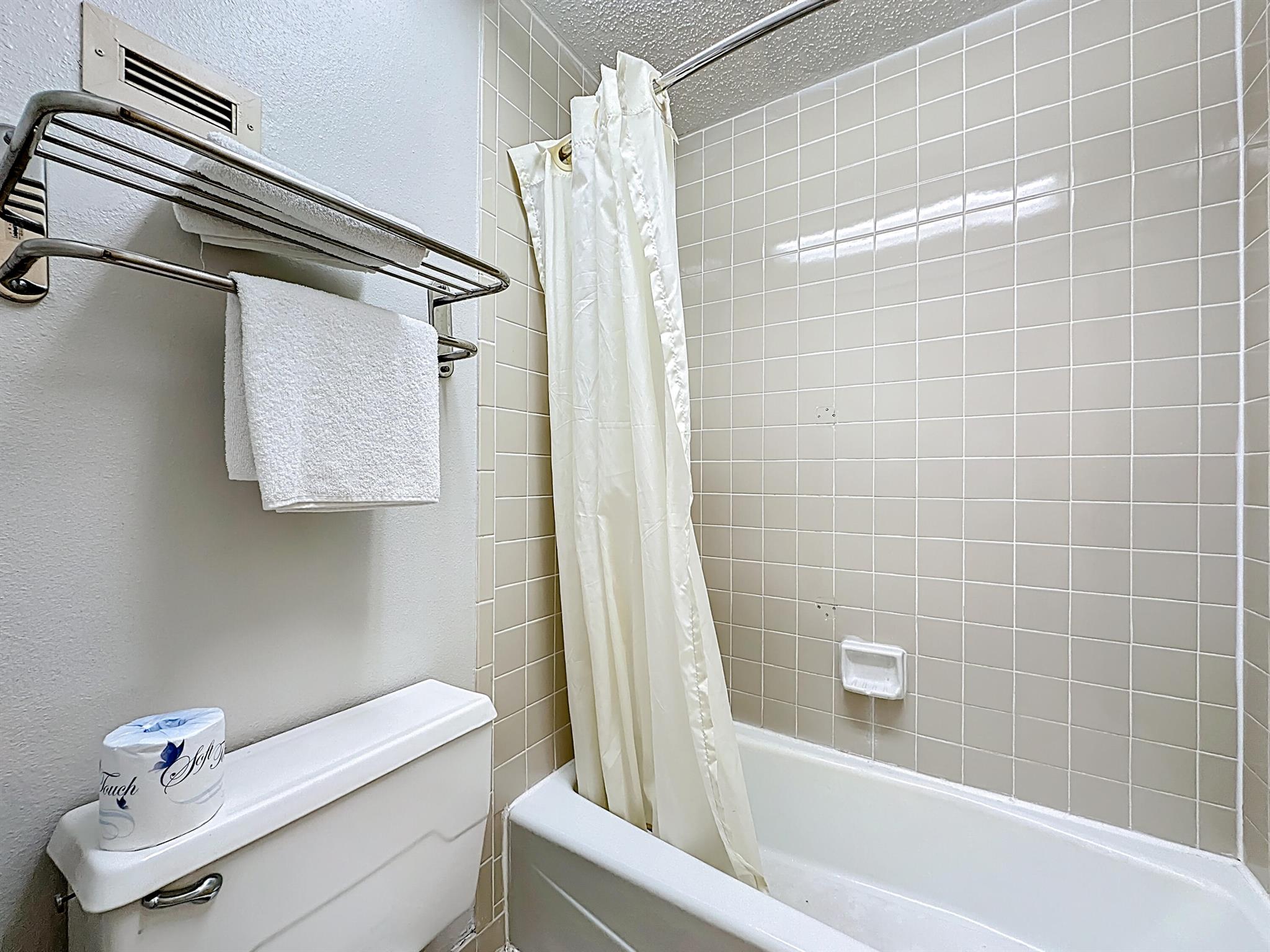 Stayable Suites - Residential Lease