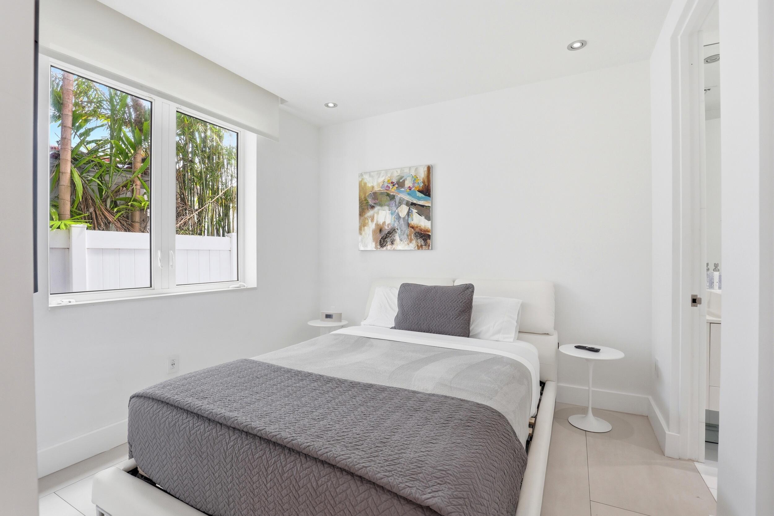 LAUDERDALE BEACH - Residential