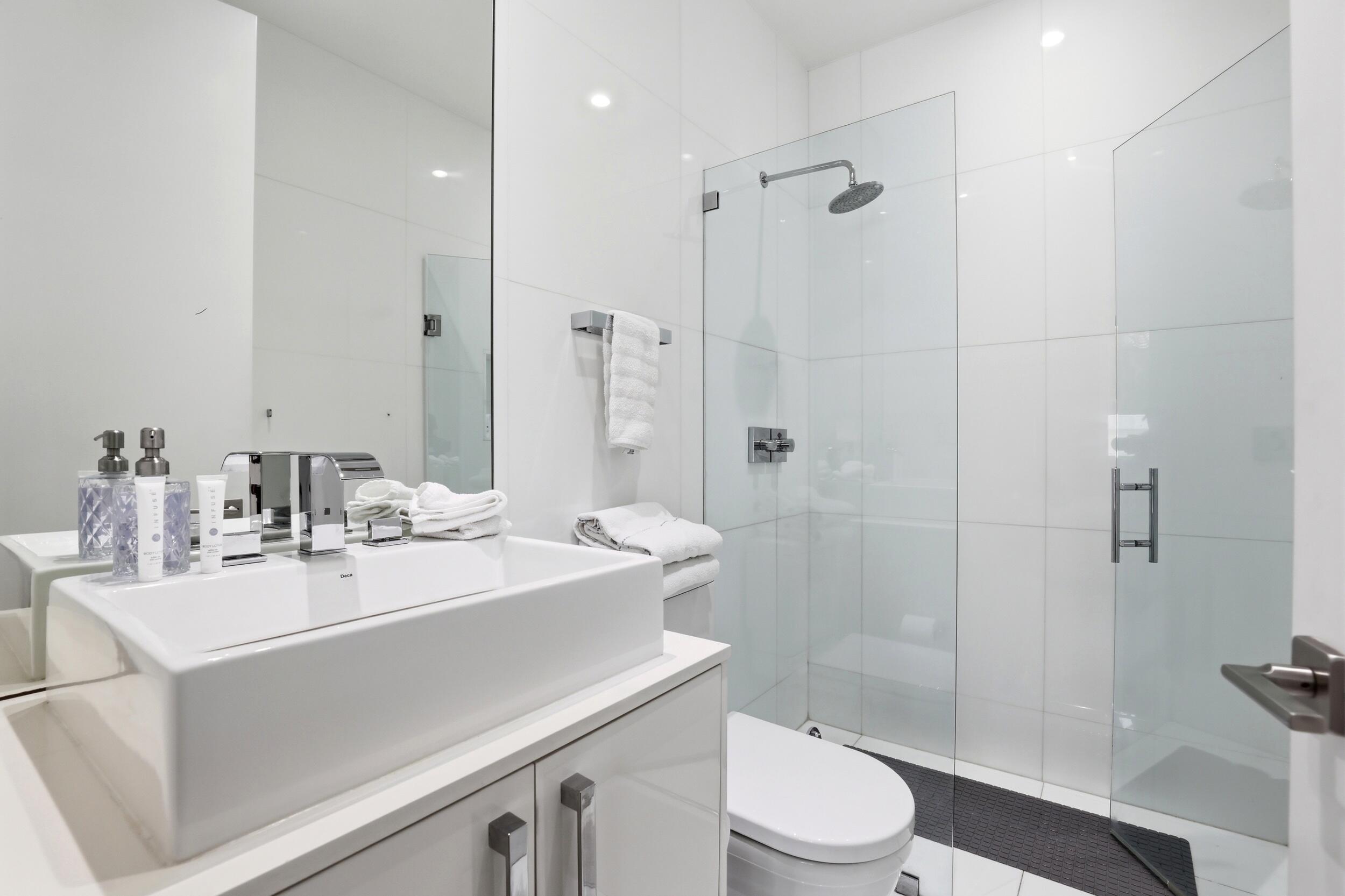 LAUDERDALE BEACH - Residential