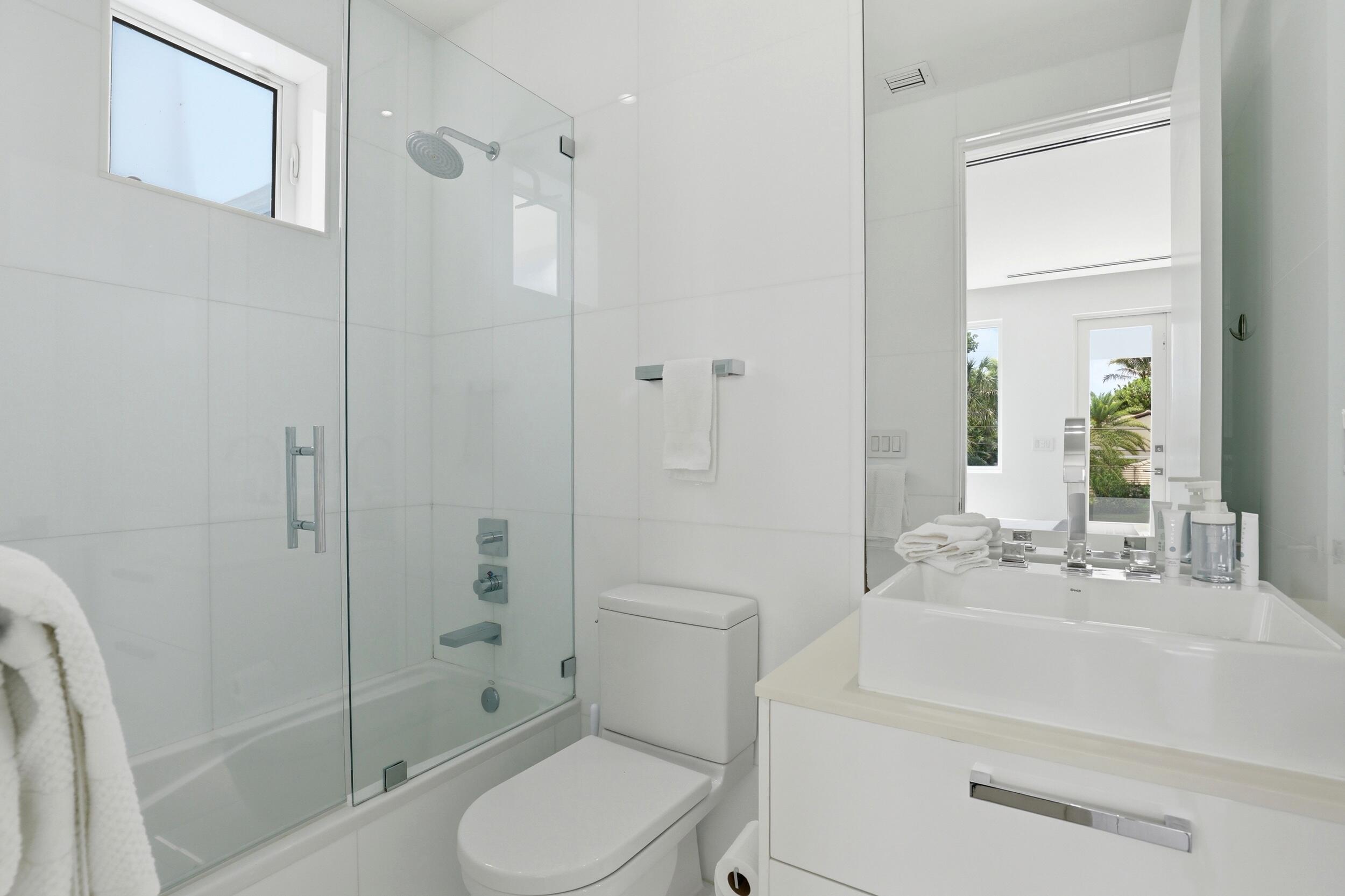 LAUDERDALE BEACH - Residential