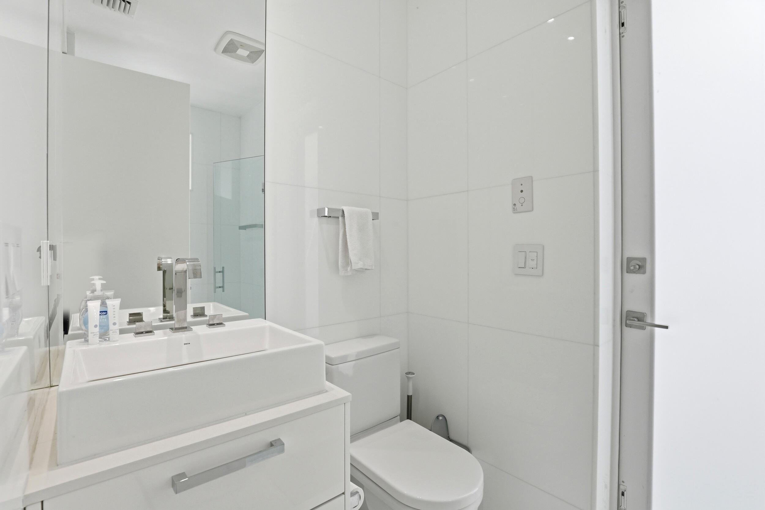 LAUDERDALE BEACH - Residential