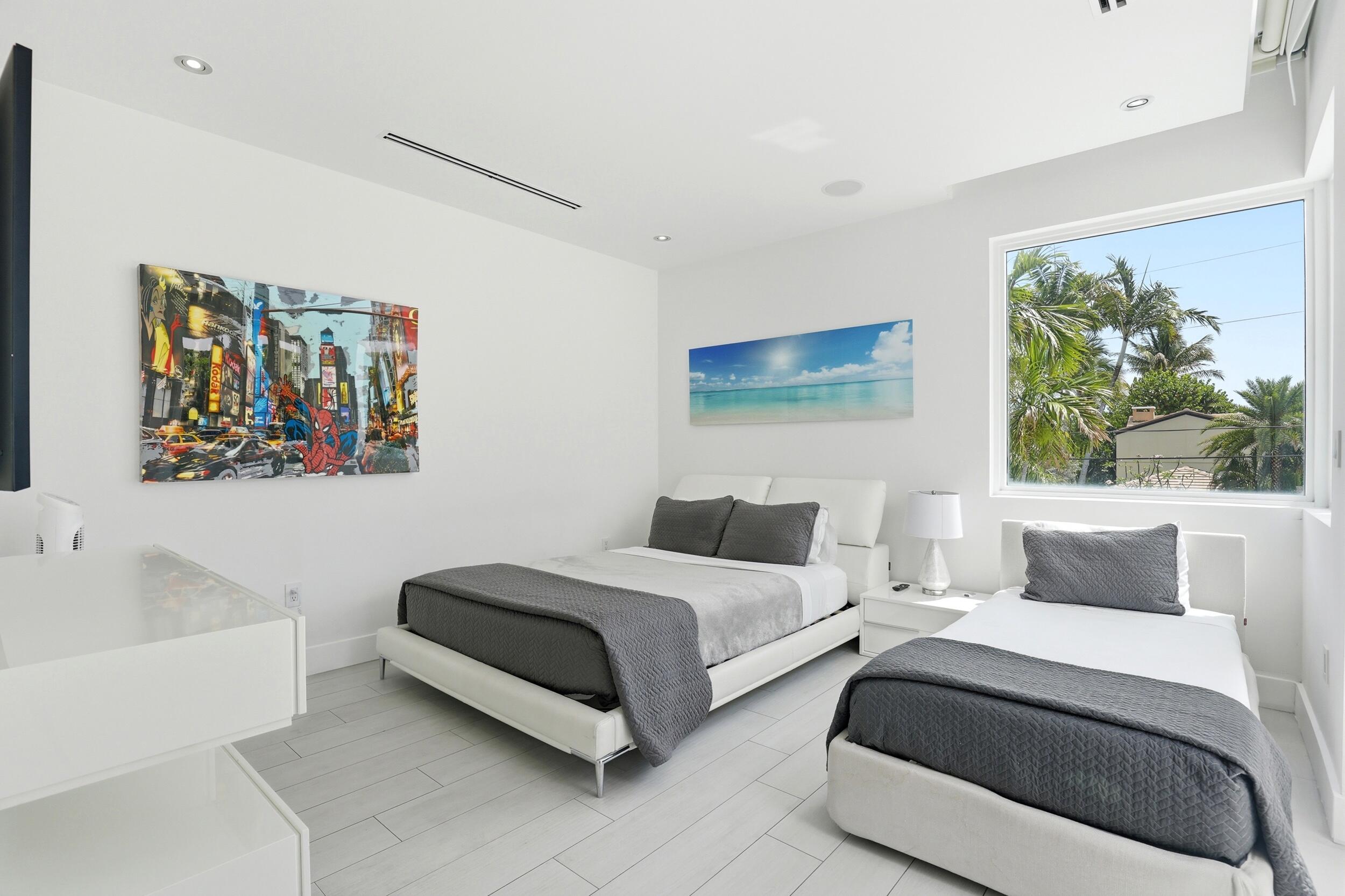 LAUDERDALE BEACH - Residential