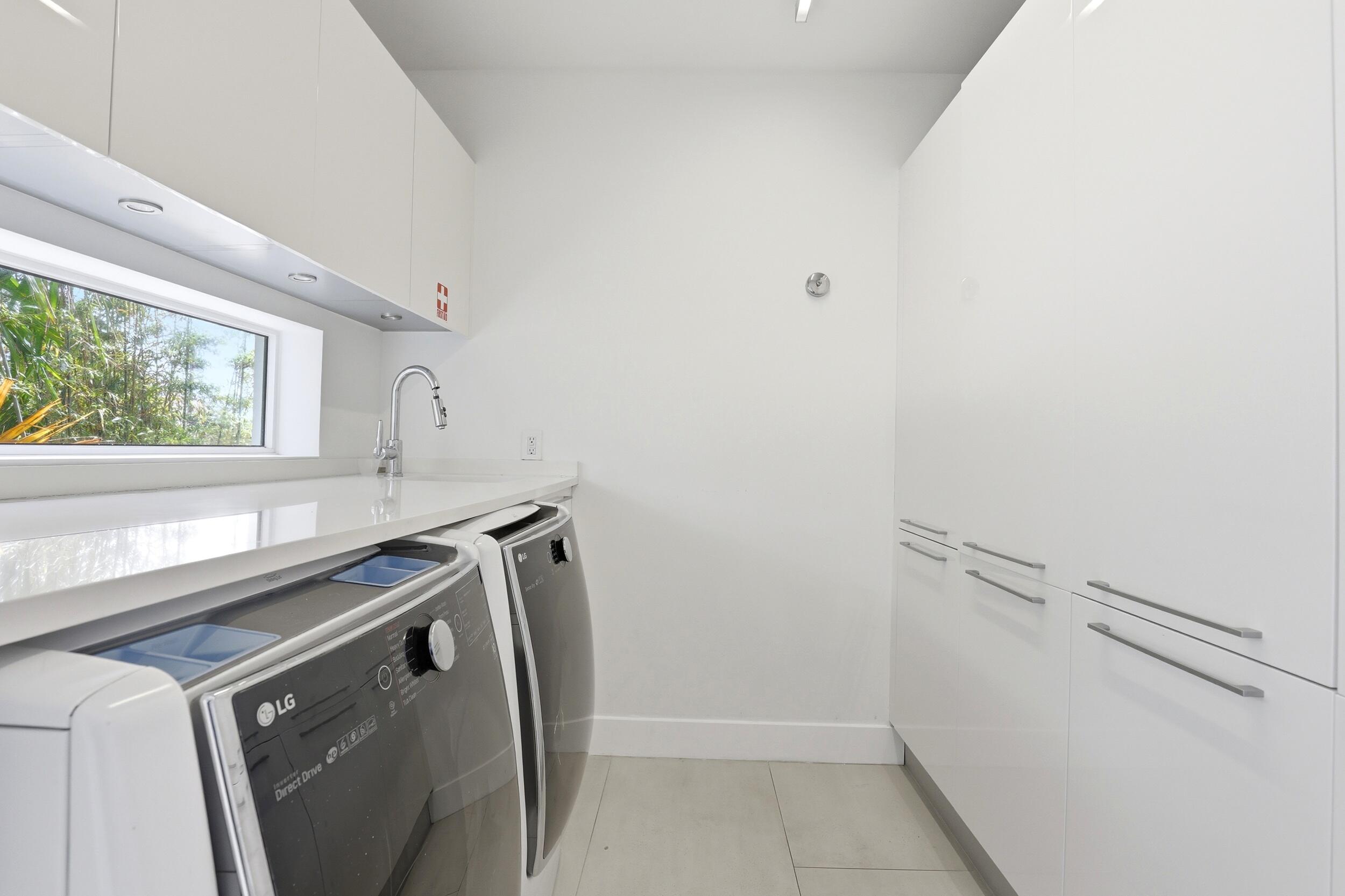 LAUDERDALE BEACH - Residential