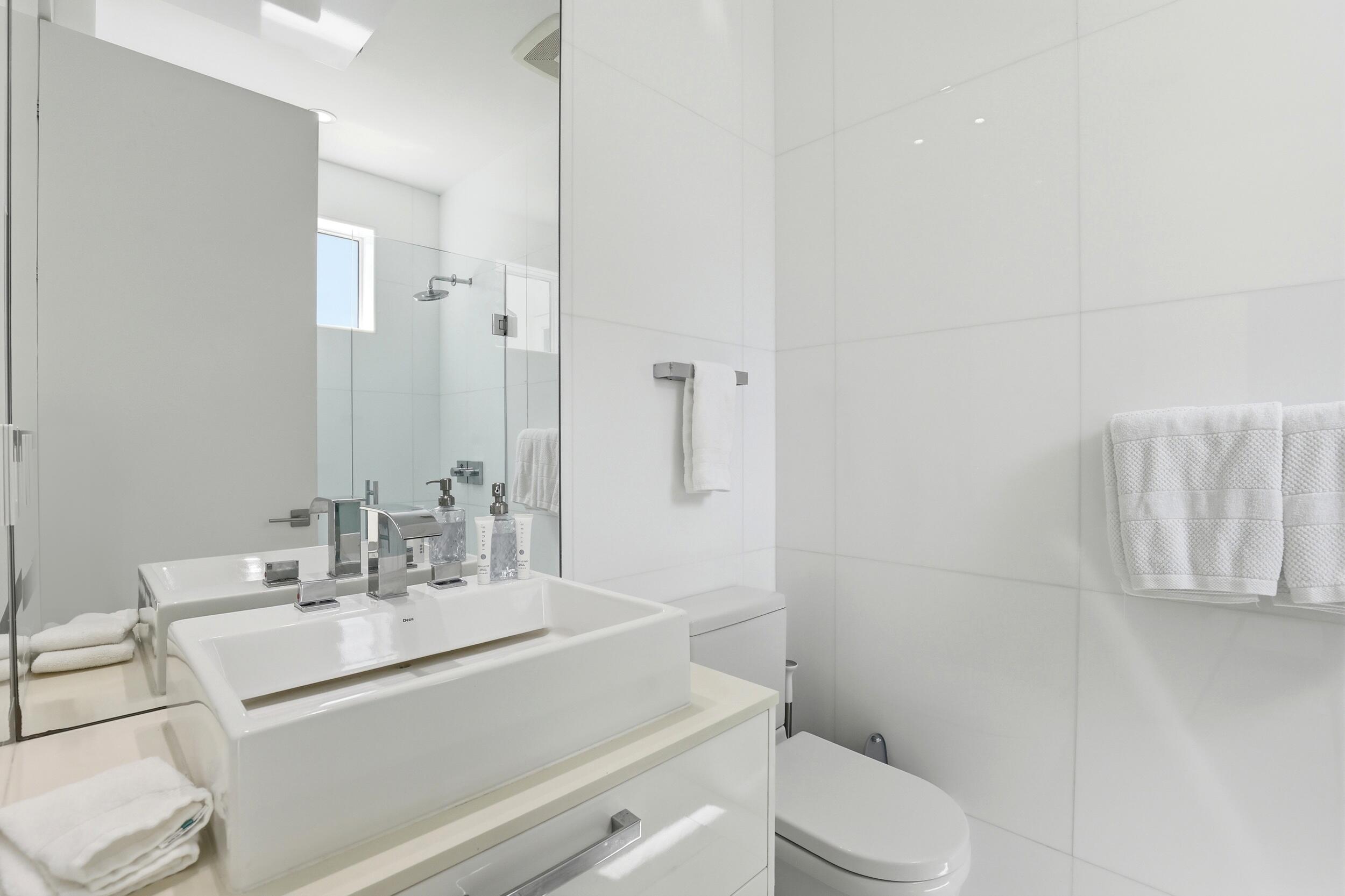 LAUDERDALE BEACH - Residential