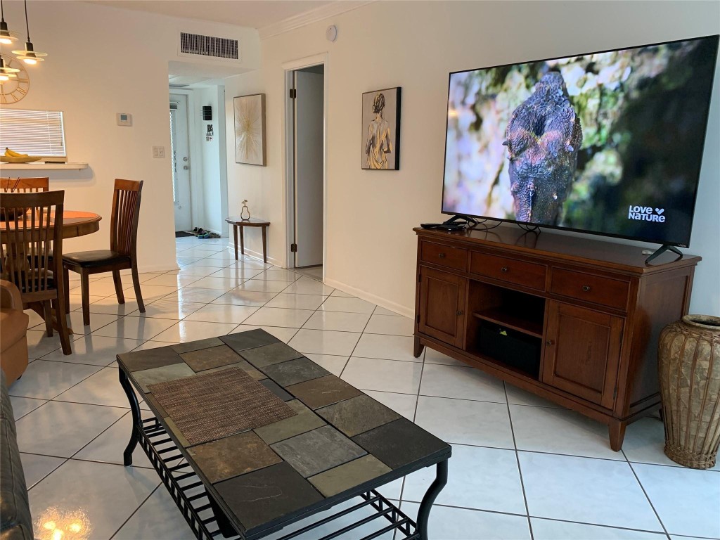 HAWAIIAN GARDENS - Residential