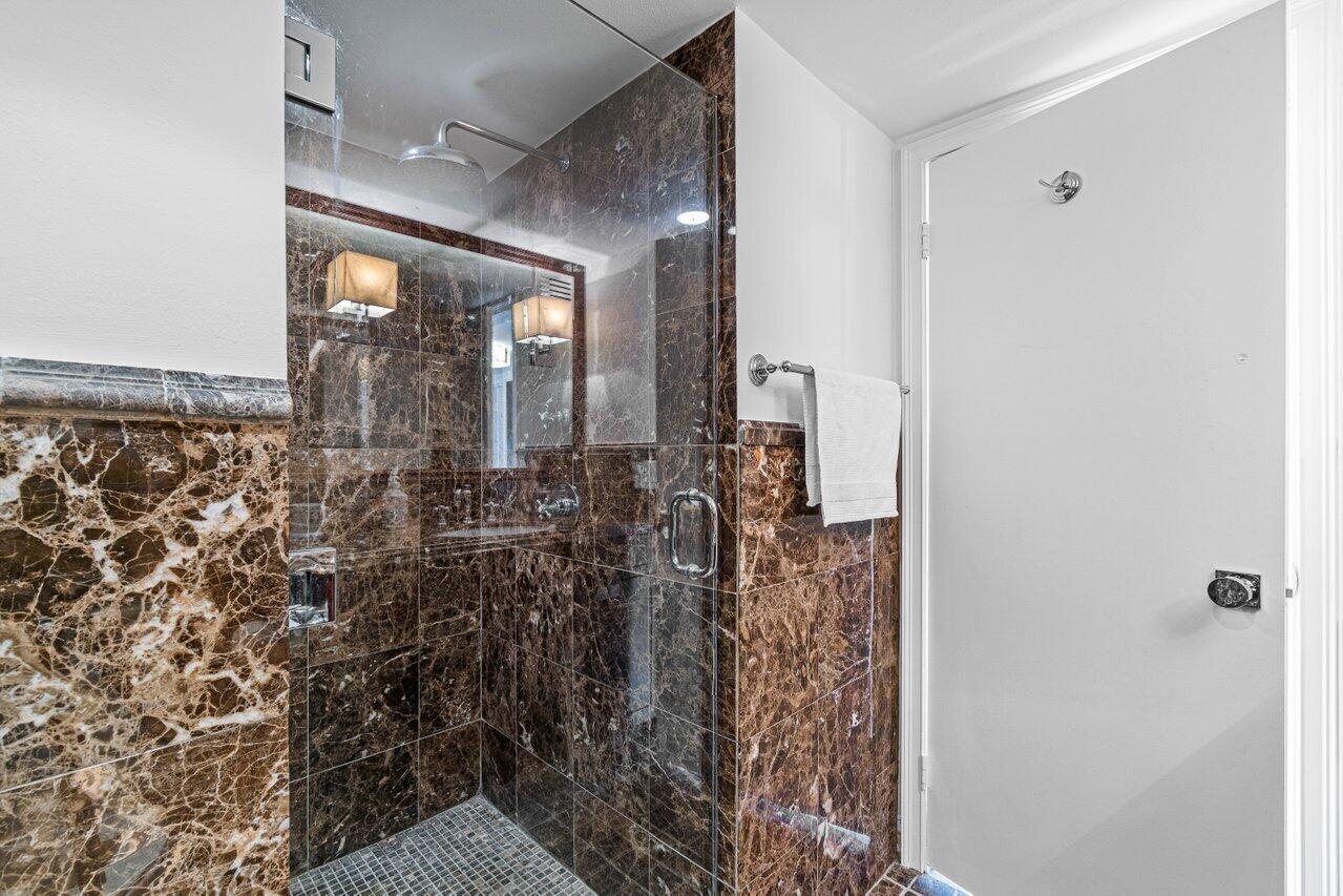 WHITEHALL - Residential