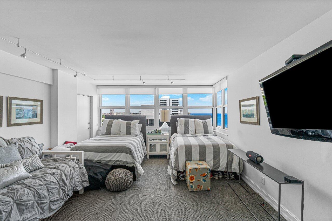 WHITEHALL - Residential