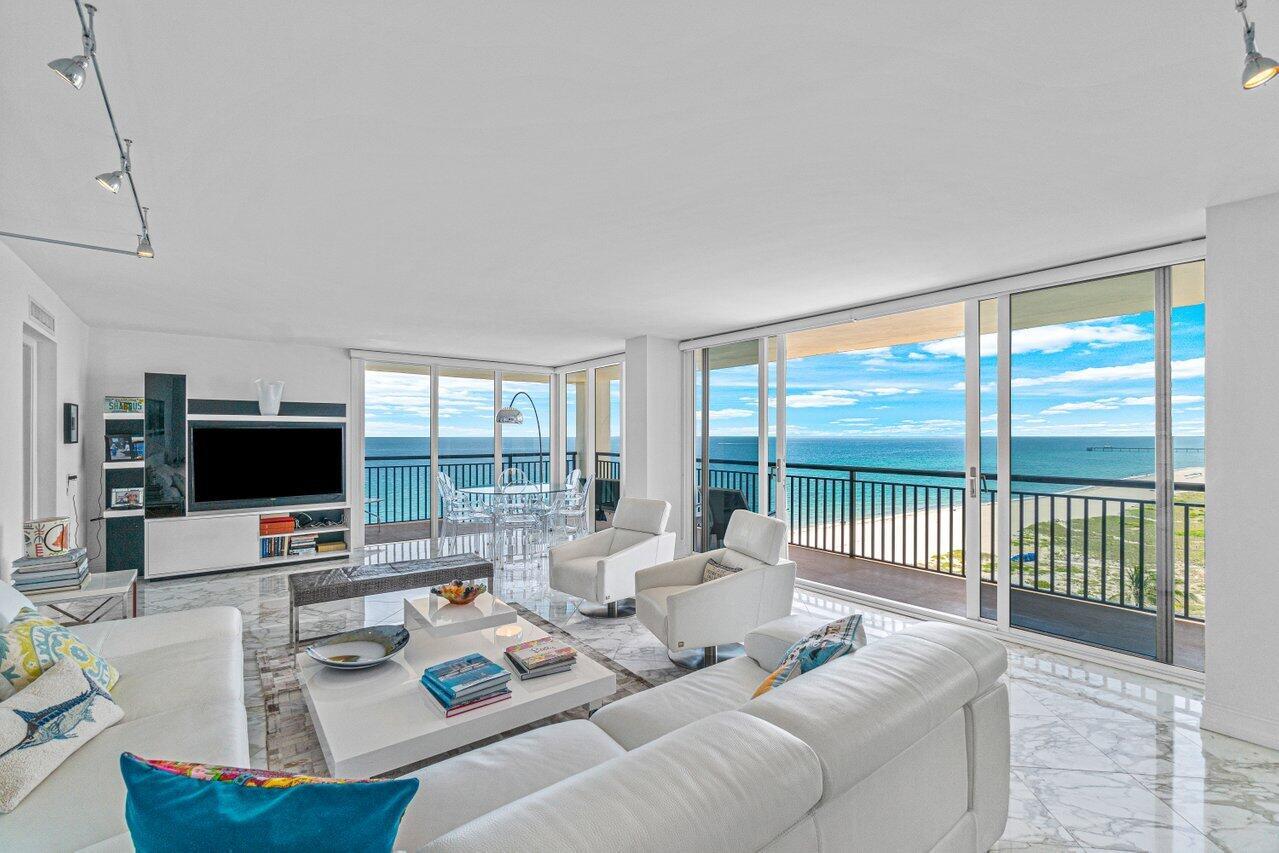 WHITEHALL - Residential