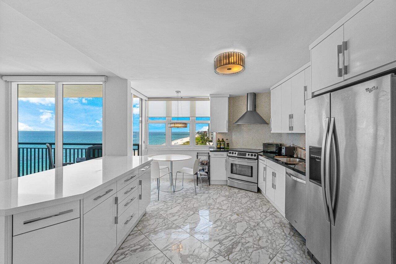 WHITEHALL - Residential