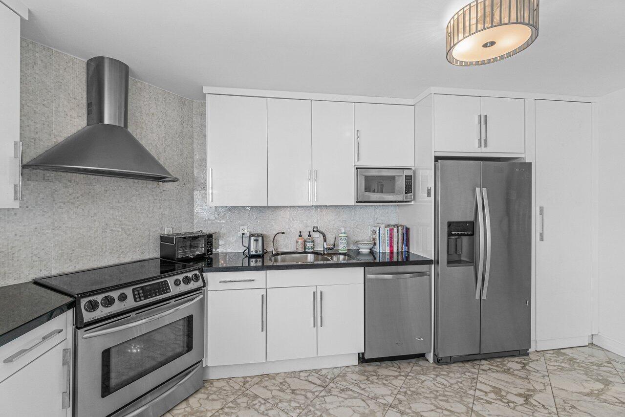 WHITEHALL - Residential