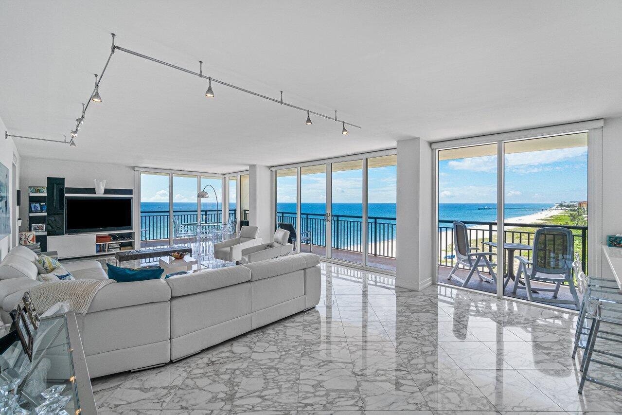 WHITEHALL - Residential