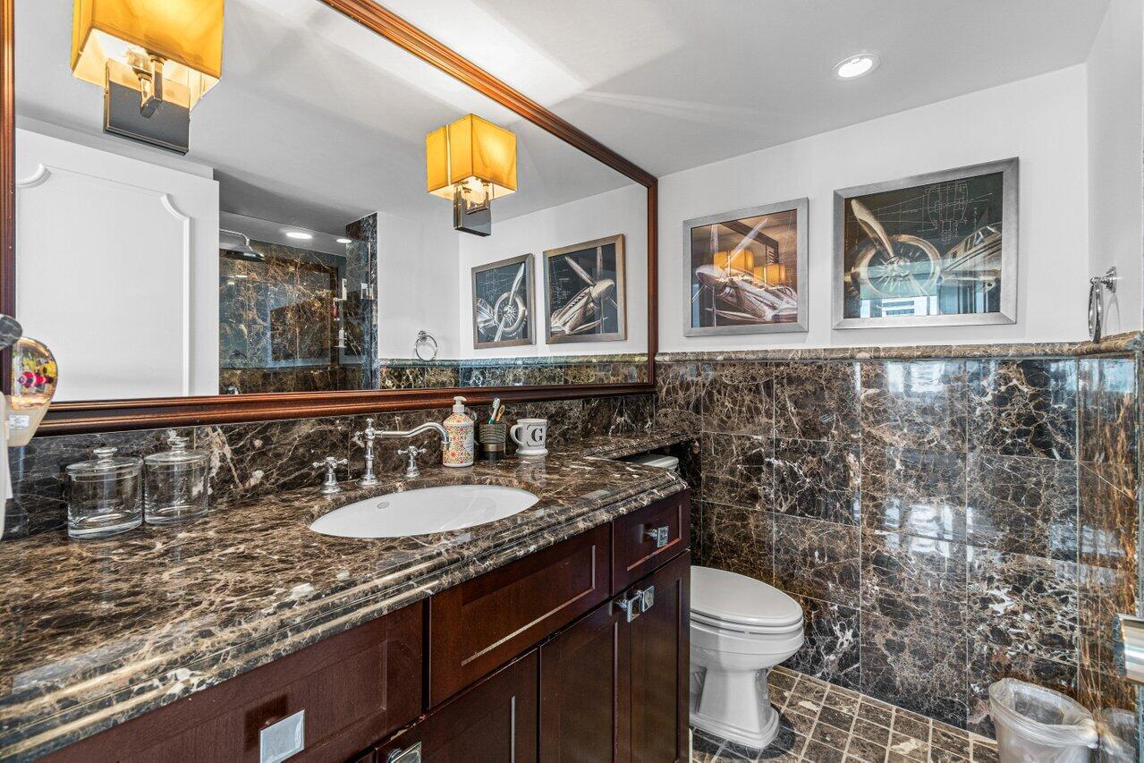 WHITEHALL - Residential