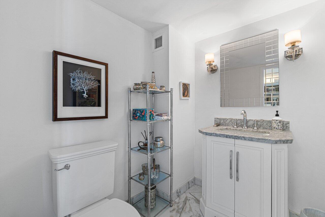 WHITEHALL - Residential